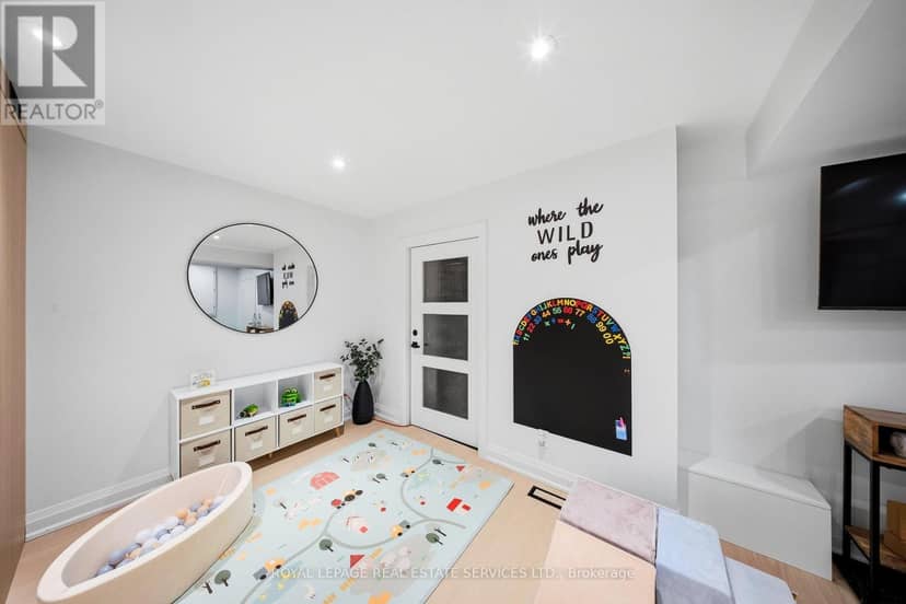 655 Netherton Crescent — photo 32 of 40
