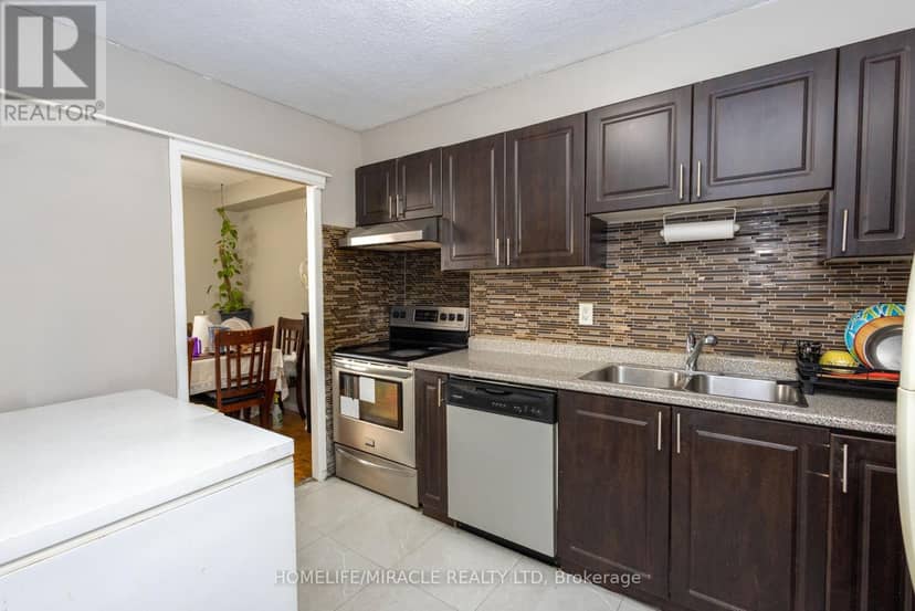 1007 - 49 Silverstone Drive — photo 26 of 40