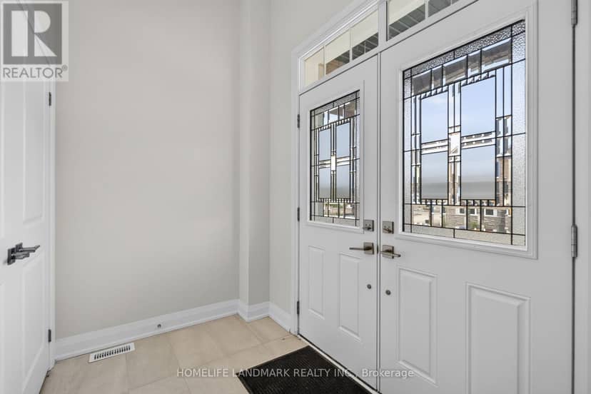 219 Seguin Street — photo 4 of 40
