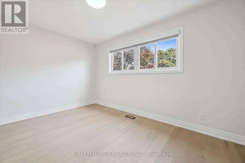 385 Village Crescent — photo 30 of 40
