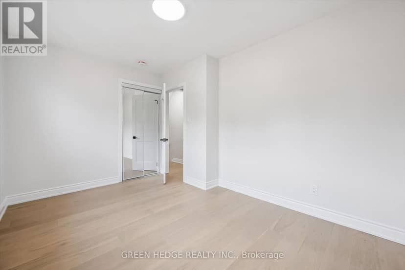 385 Village Crescent — photo 31 of 40