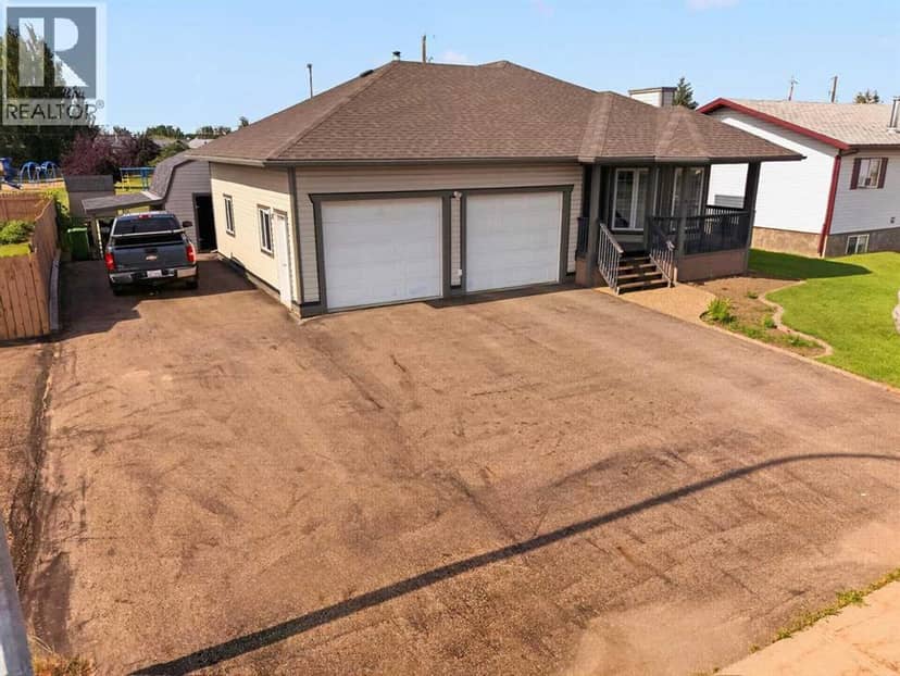 9814 108 Street, La Crete, photo 2