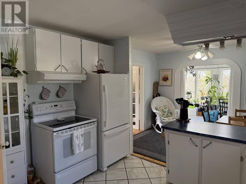 39 Munroe Ave Extension — photo 4 of 21