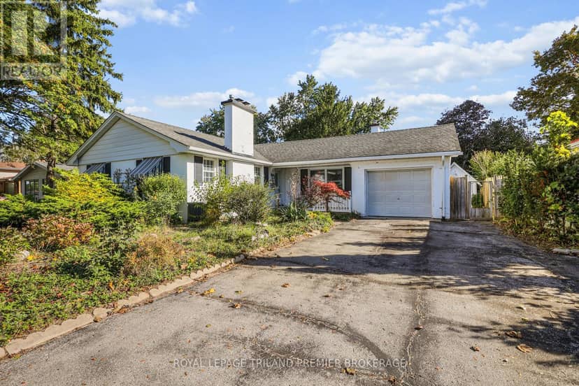 669 Sanatorium Road, London North, photo 2