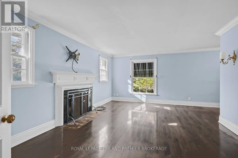 669 Sanatorium Road, London North, photo 6