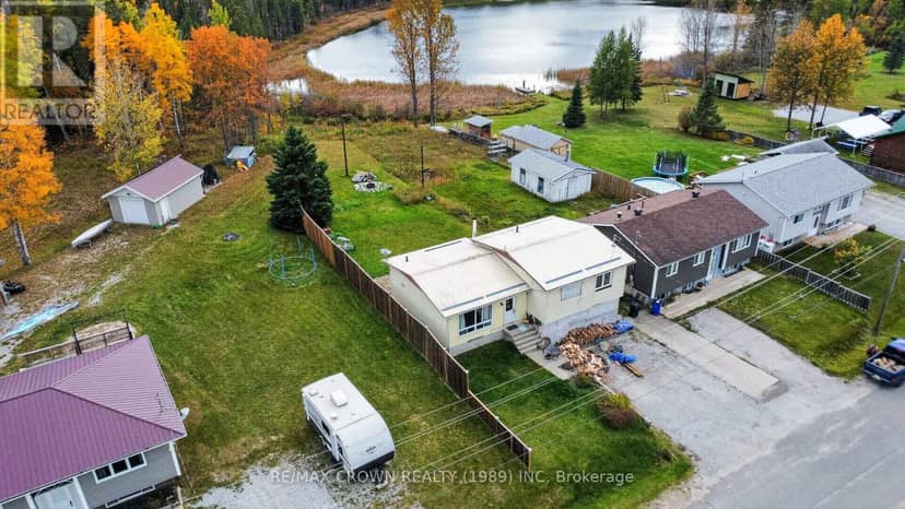 24 Cedar Avenue — photo 3 of 34