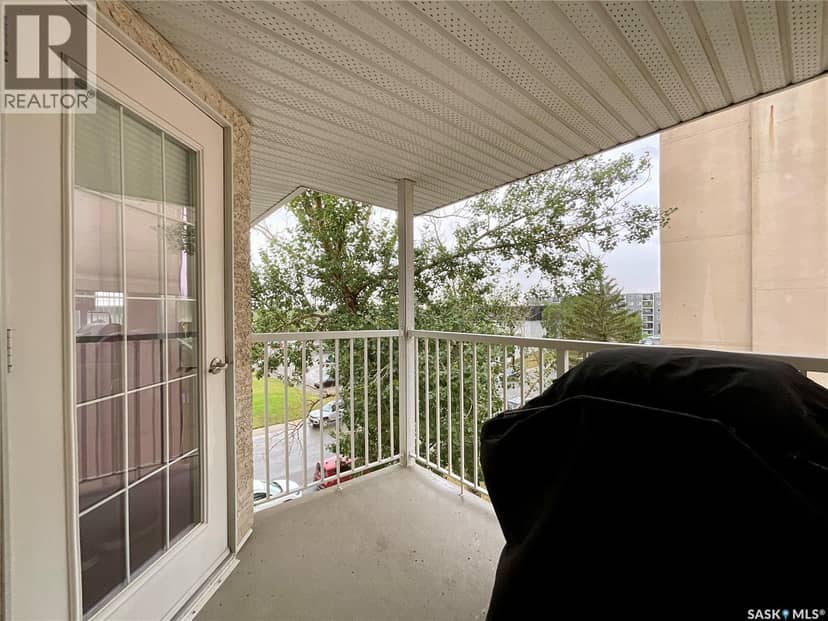 404 28 Kleisinger CRESCENT — photo 33 of 35