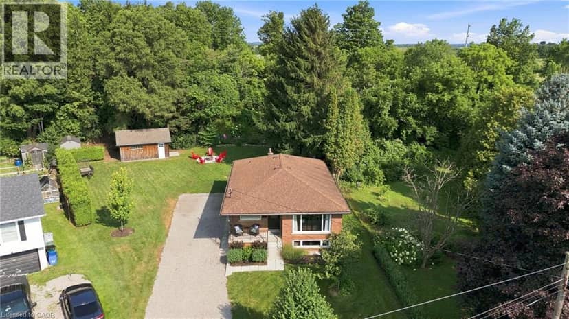 10 TAYLOR Crescent, Dundas