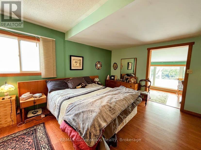 14 Lloyd Irwin Street — photo 12 of 40