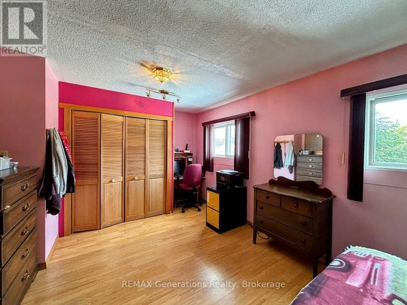 14 Lloyd Irwin Street — photo 19 of 40