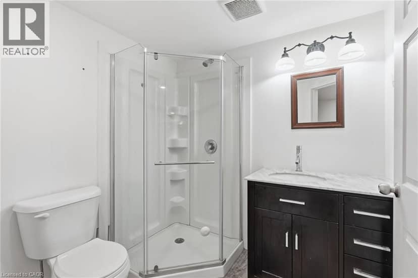 10 TAYLOR Crescent — photo 29 of 37