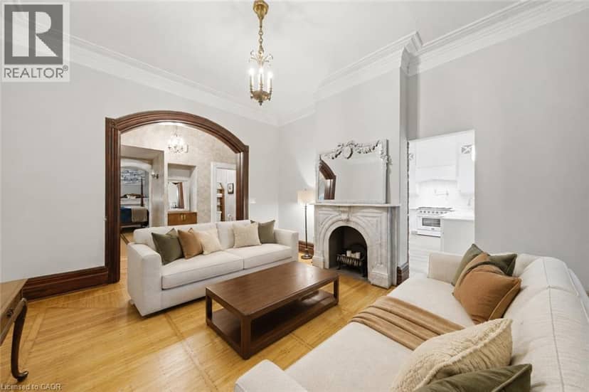 347 QUEEN Street S — photo 10 of 40