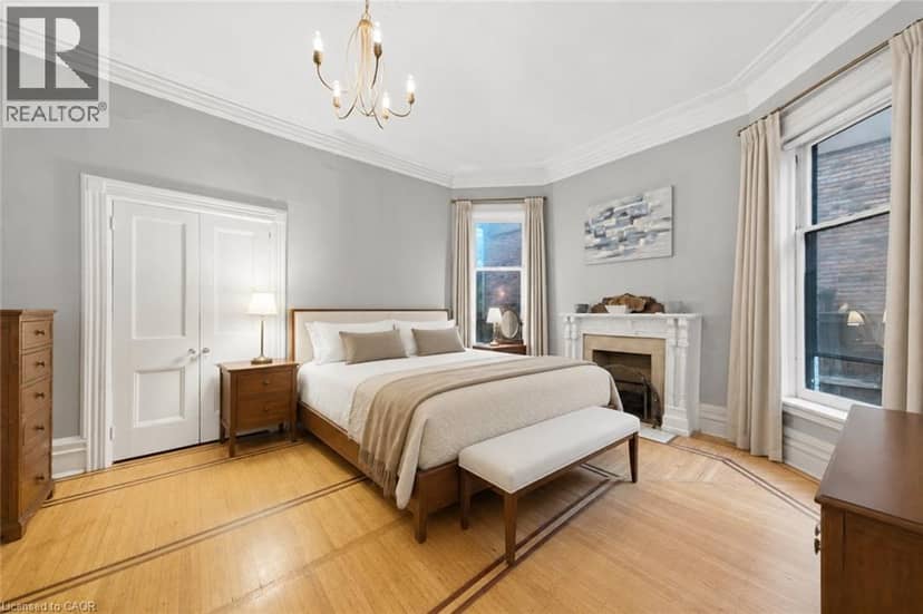 347 QUEEN Street S — photo 16 of 40