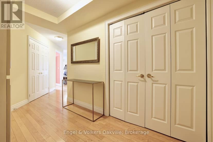 1402 - 442 Maple Avenue — photo 16 of 40