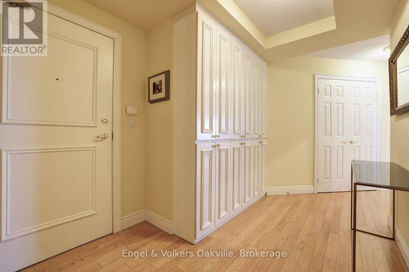 1402 - 442 Maple Avenue — photo 17 of 40