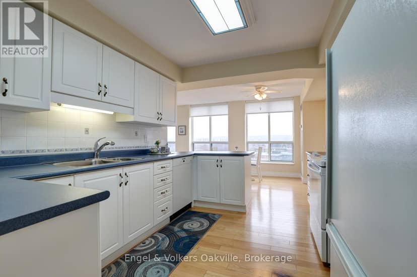 1402 - 442 Maple Avenue — photo 22 of 40