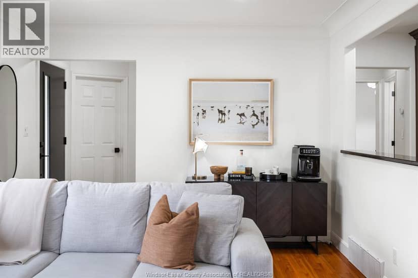 735 Lounsborough — photo 11 of 40