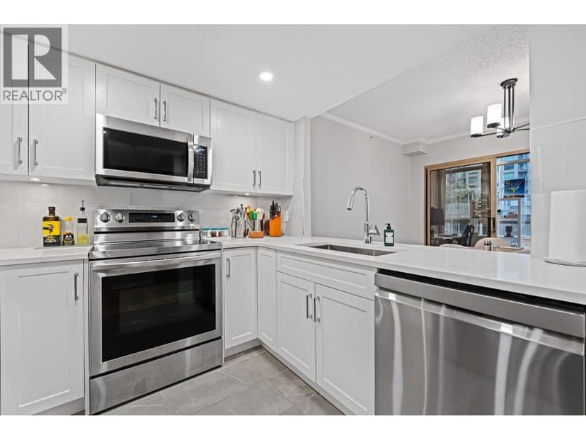 906 867 HAMILTON STREET, Vancouver, photo 7