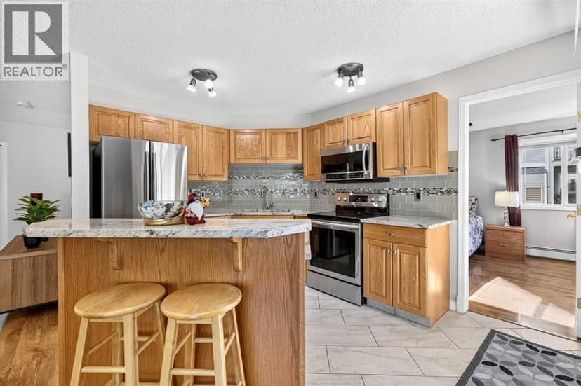 105, 5105 Valleyview Park SE — photo 10 of 40
