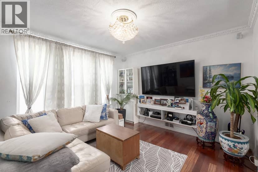 309 E WOODSTOCK AVENUE, Vancouver, photo 2