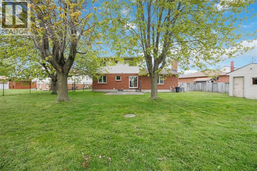 1516 Henley Crescent — photo 36 of 38