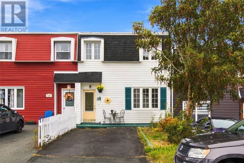 42 Mooney Crescent — photo 1 of 23