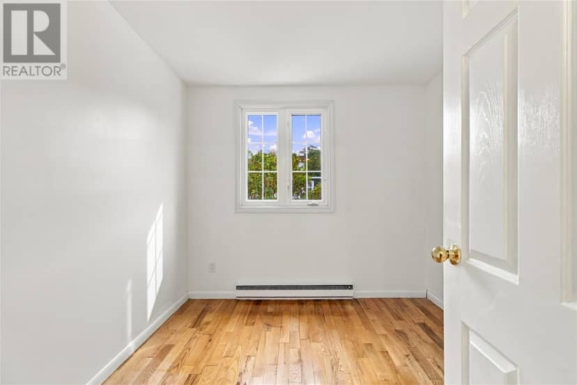 42 Mooney Crescent — photo 15 of 23
