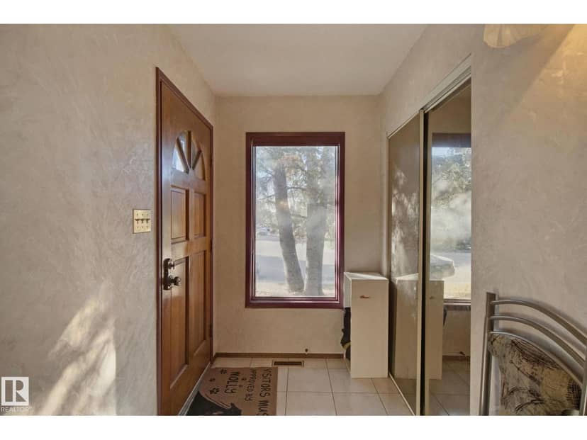 10824 35 AV NW, Edmonton, photo 5