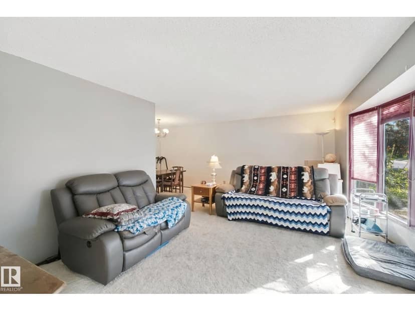 10824 35 AV NW, Edmonton, photo 6