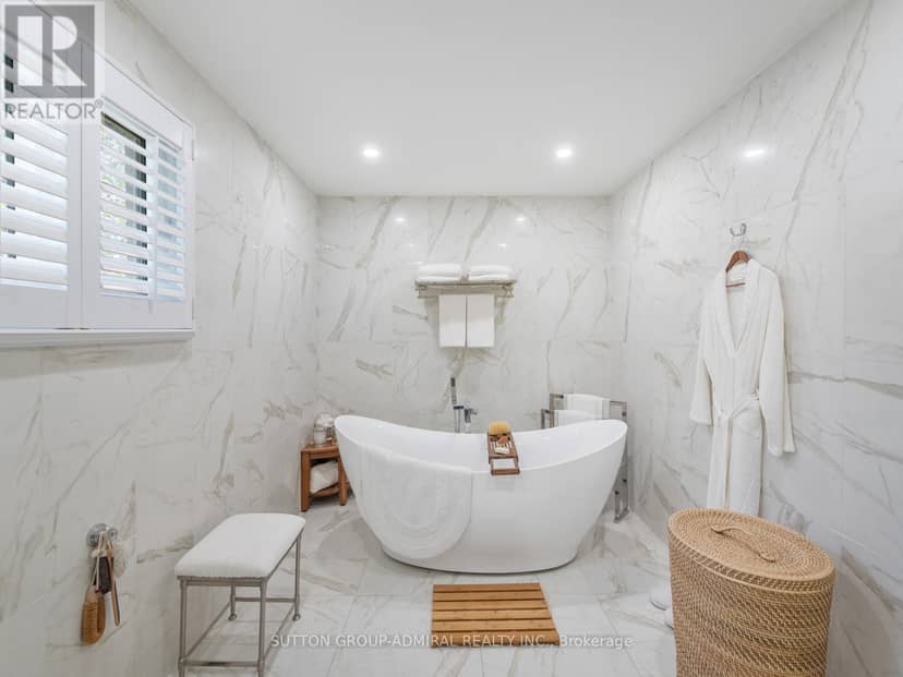 49 Miriam Crescent — photo 25 of 40