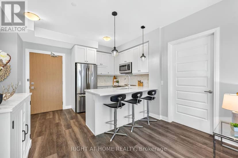 229 - 128 Grovewood Common, Oakville, photo 3