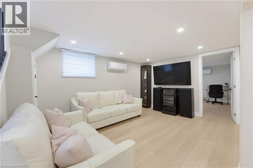 52 BURWELL Street — photo 12 of 24