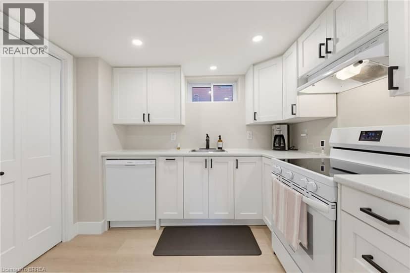 52 BURWELL Street — photo 14 of 24