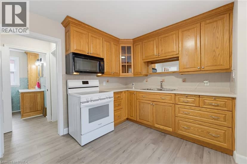 52 BURWELL Street, Brantford, photo 6