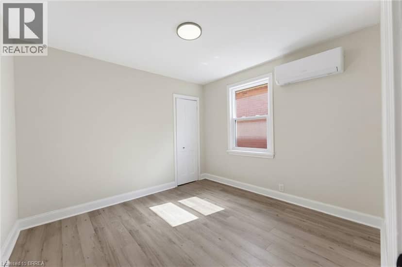 52 BURWELL Street, Brantford, photo 7