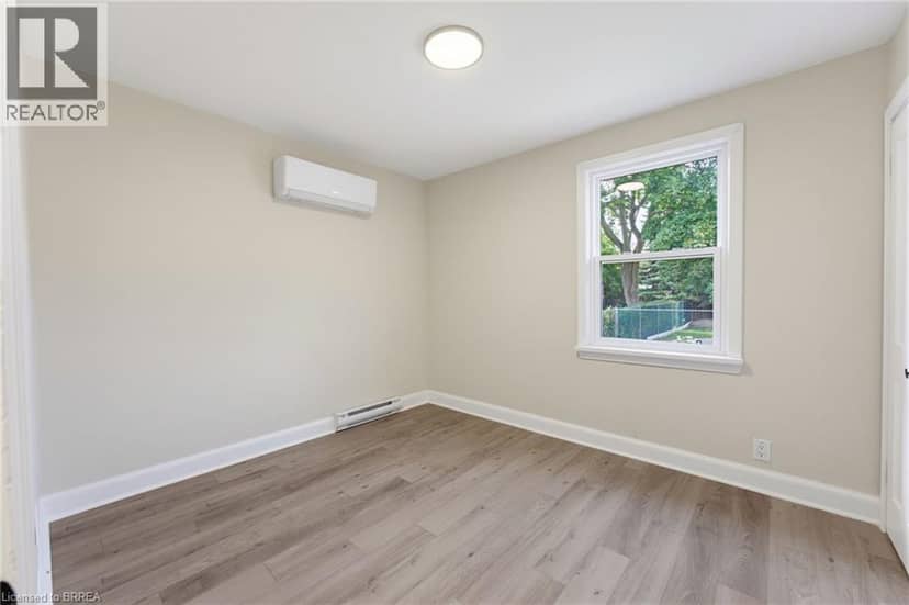 52 BURWELL Street, Brantford, photo 8