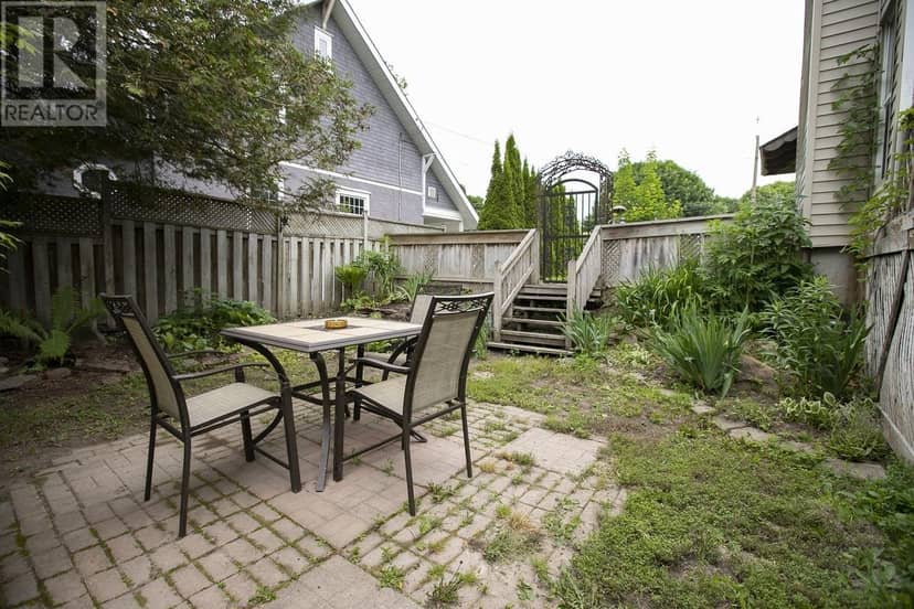 124 Upton RD — photo 10 of 40