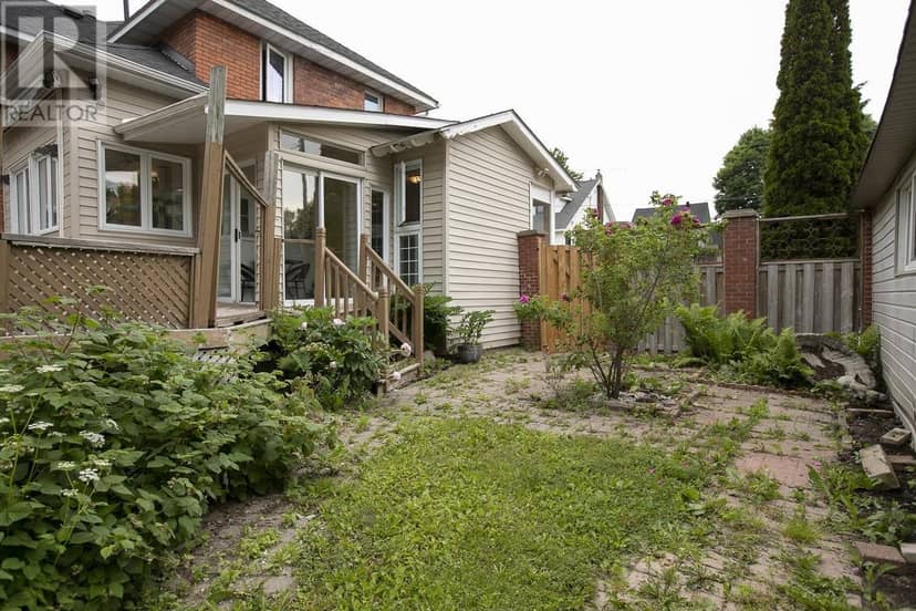 124 Upton RD — photo 5 of 40