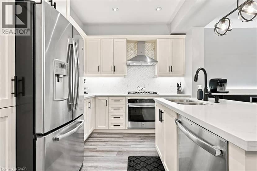 215 DUNDAS Street E Unit# 47 — photo 11 of 40
