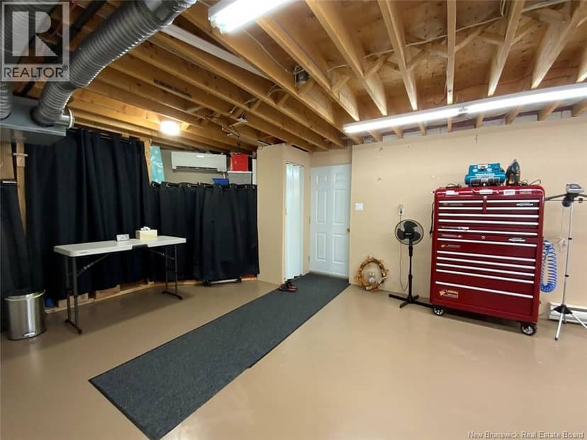 56 des Gouverneurs Street — photo 16 of 24