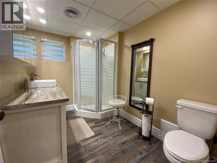 56 des Gouverneurs Street — photo 15 of 24