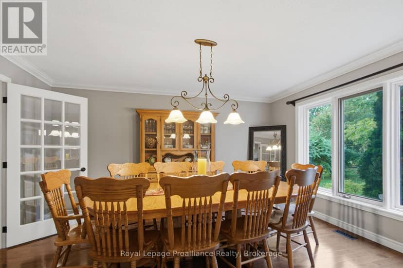 27 Hastings Park Drive — photo 18 of 40