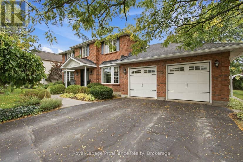 27 Hastings Park Drive — photo 3 of 40
