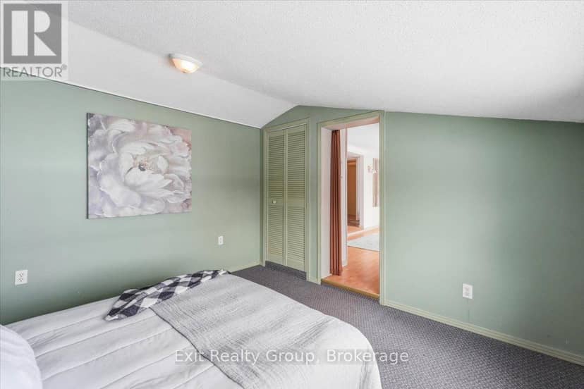 1083 Lakeside Drive — photo 17 of 38