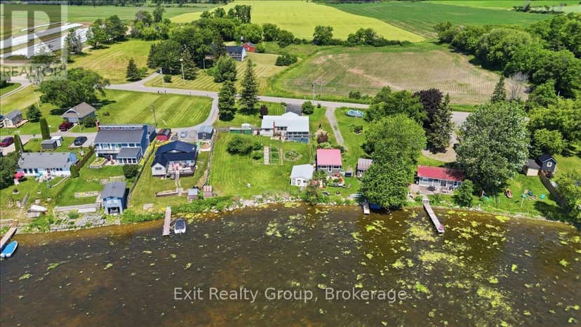 1083 Lakeside Drive, Prince Edward County, photo 2