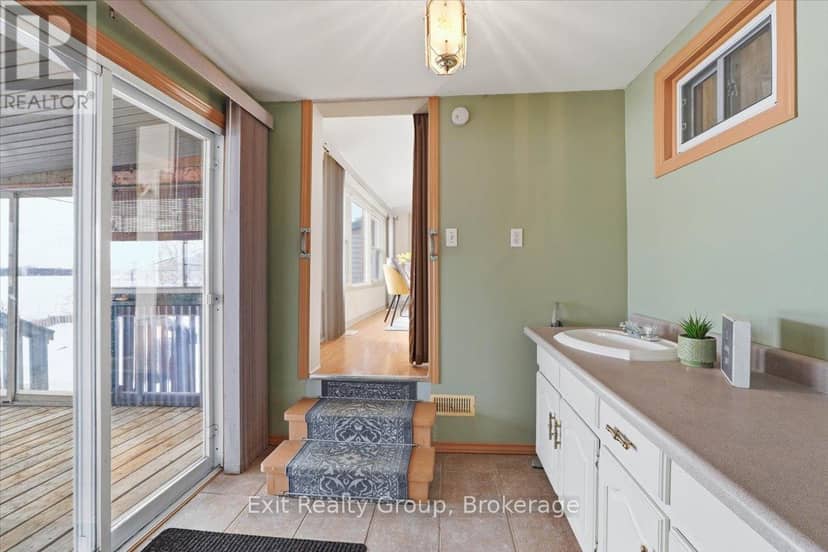 1083 Lakeside Drive — photo 20 of 38