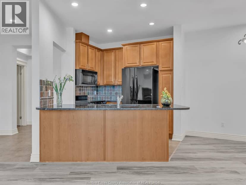 1225 RIVERSIDE Unit# 509 — photo 17 of 40