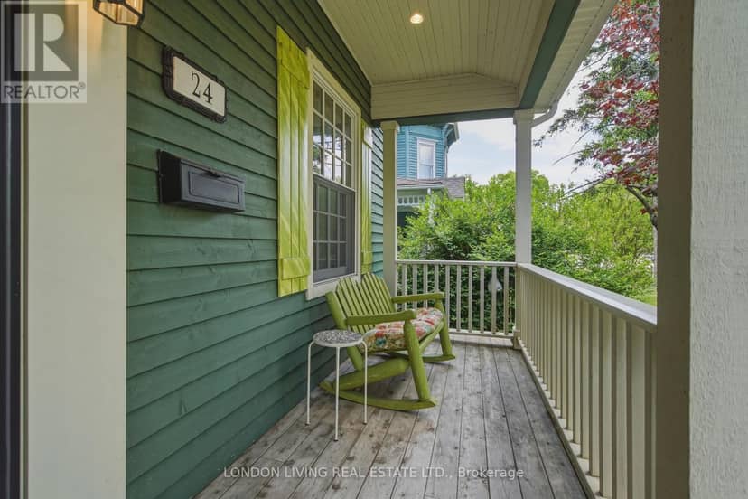 24 Centre Street, St. Thomas, photo 3