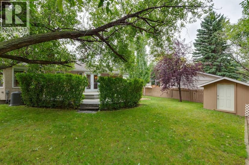 5815 Dalhousie Drive NW — photo 35 of 37