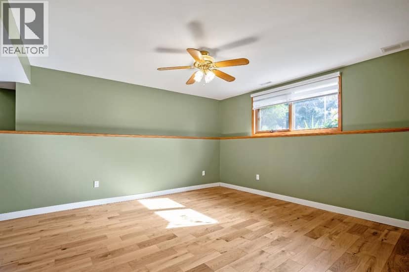 2404 18 Street — photo 36 of 40